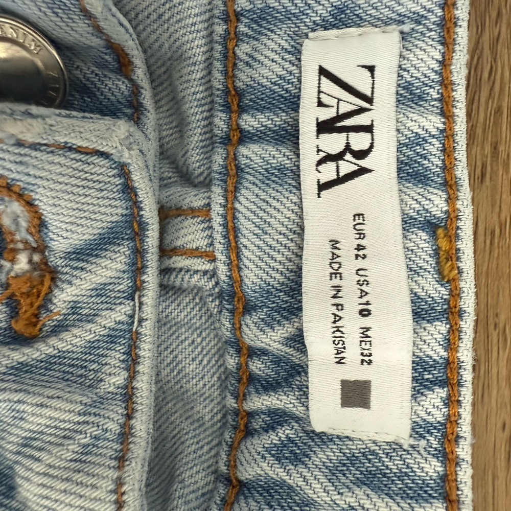 Zara Light Blue Straight Leg Jeans for Women - Picture 4 of 4